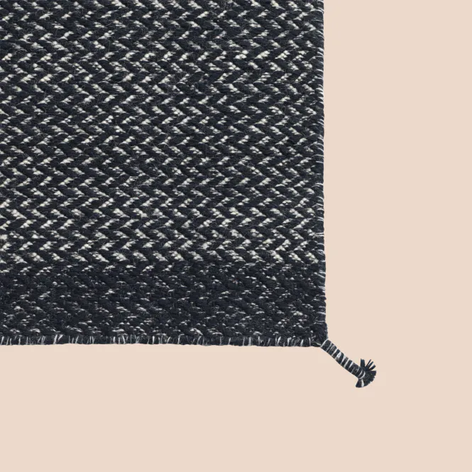 Hovedbilde Muuto Ply Rug, Midnight Blue 85x140