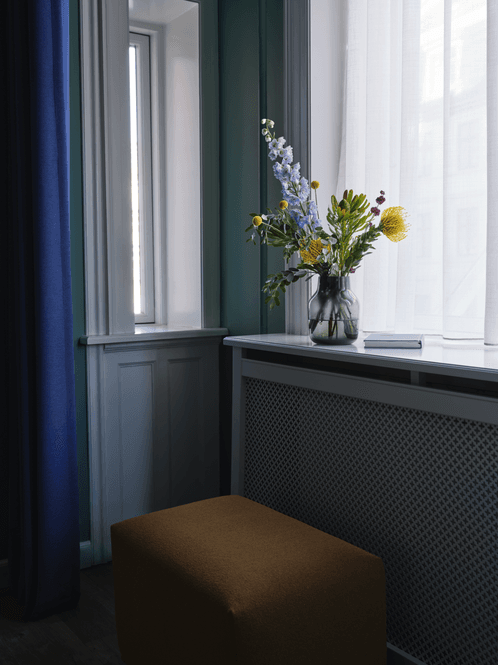 Hovedbilde Muuto silent vase mørk grønn Ø15